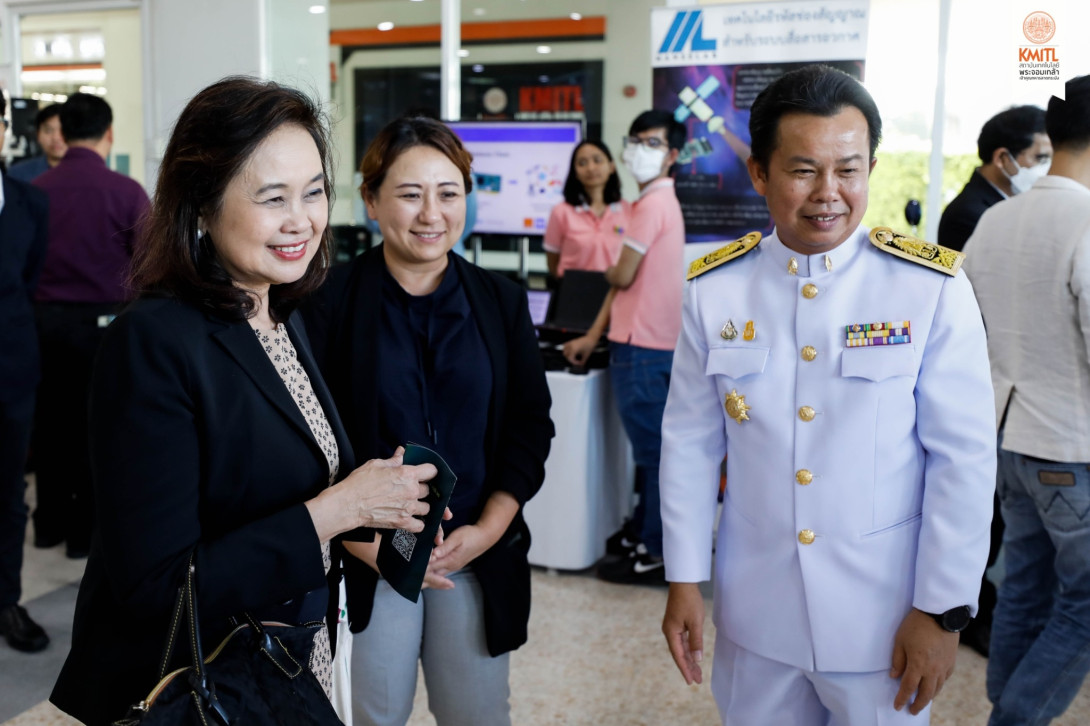 LINE_ALBUM_อธก-kris 191266_231219_11.jpg พลิกโฉมมหาวิทยาลัย