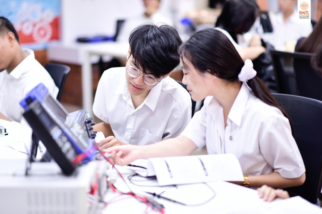 S__3866681_0.jpg ห้องแลป